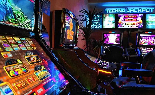 پاکستان میں Bally Bet Casino کا آن لائن کیسینو سیکشن کھولیں۔